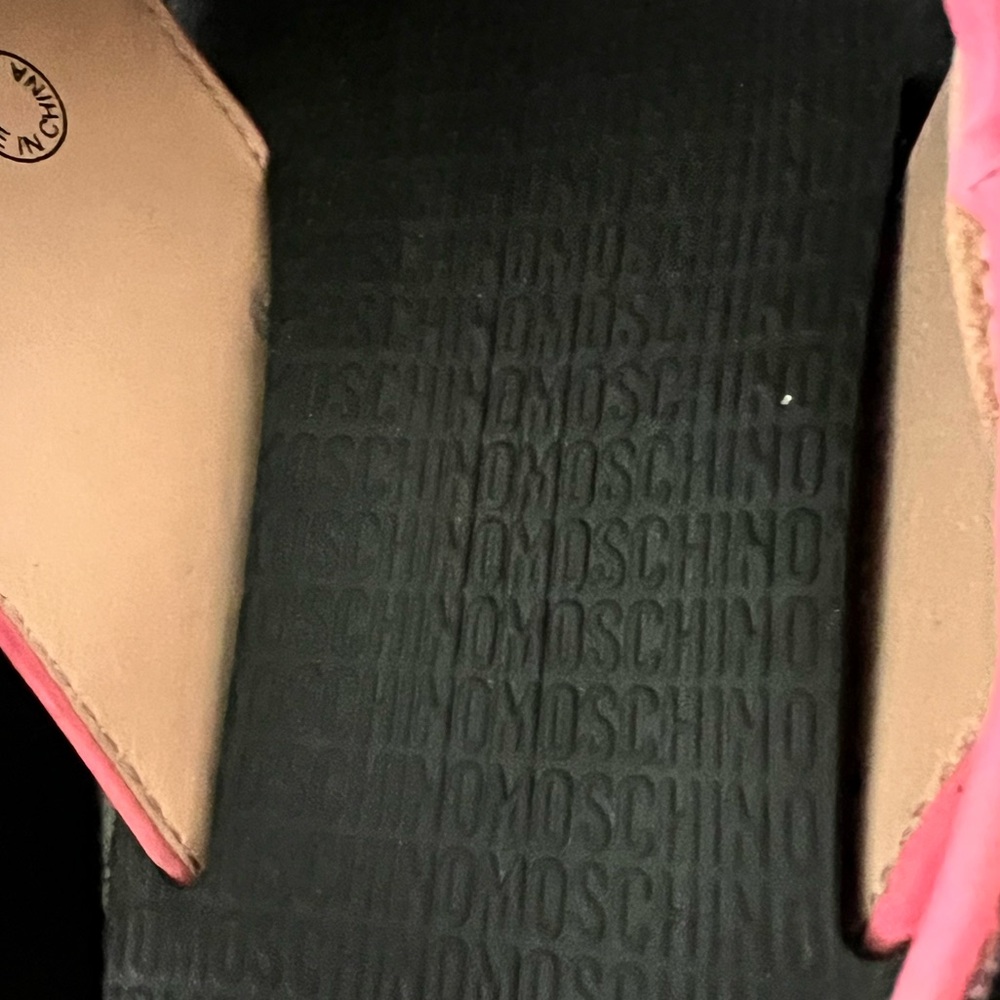 MOSCHINO
Pink & Red Heart Flower Wedge Sandals - Picture 11 of 14